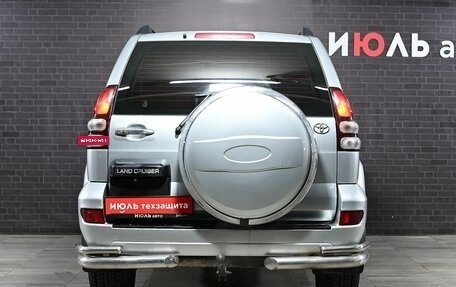 Toyota Land Cruiser Prado 120 рестайлинг, 2005 год, 1 875 000 рублей, 5 фотография
