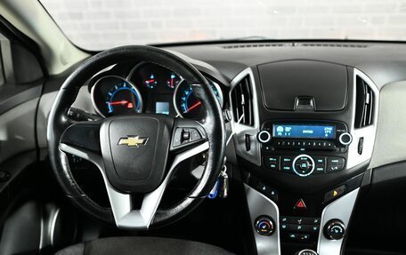 Chevrolet Cruze II, 2013 год, 900 000 рублей, 16 фотография