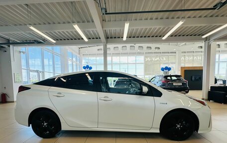 Toyota Prius IV XW50, 2019 год, 2 189 000 рублей, 7 фотография