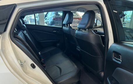 Toyota Prius IV XW50, 2019 год, 2 189 000 рублей, 18 фотография