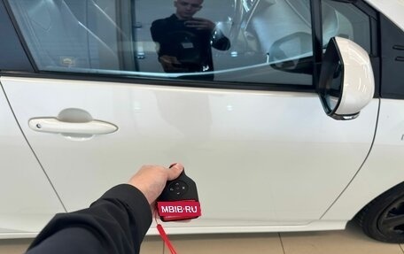 Toyota Prius IV XW50, 2019 год, 2 189 000 рублей, 26 фотография