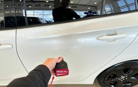 Toyota Prius IV XW50, 2019 год, 2 189 000 рублей, 22 фотография