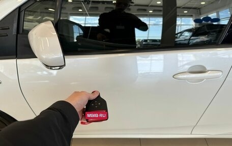 Toyota Prius IV XW50, 2019 год, 2 189 000 рублей, 21 фотография
