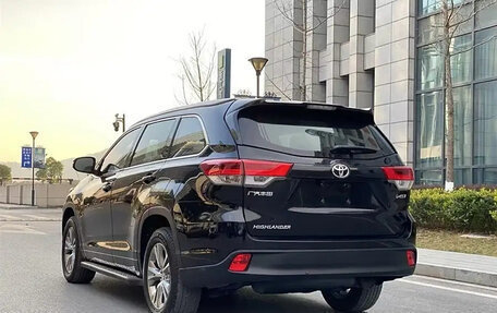 Toyota Highlander III, 2021 год, 2 650 000 рублей, 5 фотография
