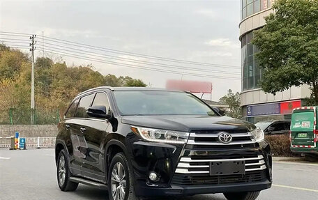 Toyota Highlander III, 2021 год, 2 650 000 рублей, 3 фотография