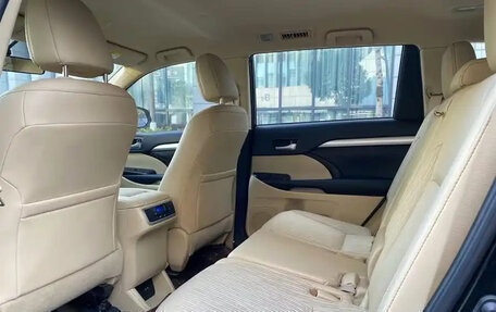 Toyota Highlander III, 2021 год, 2 650 000 рублей, 12 фотография