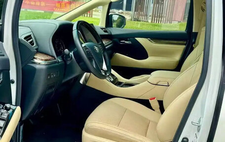 Toyota Alphard III, 2020 год, 7 100 000 рублей, 4 фотография