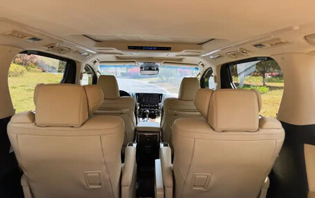 Toyota Alphard III, 2020 год, 7 100 000 рублей, 9 фотография