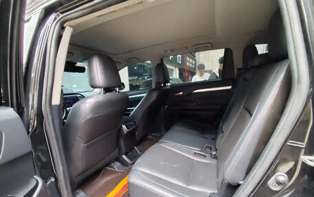 Toyota Highlander III, 2020 год, 2 500 000 рублей, 9 фотография