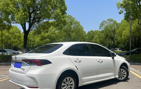 Toyota Corolla, 2021 год, 1 200 000 рублей, 4 фотография