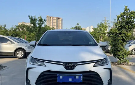 Toyota Corolla, 2022 год, 1 300 000 рублей, 2 фотография