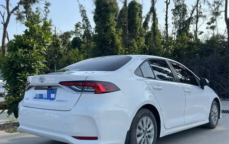 Toyota Corolla, 2022 год, 1 300 000 рублей, 9 фотография