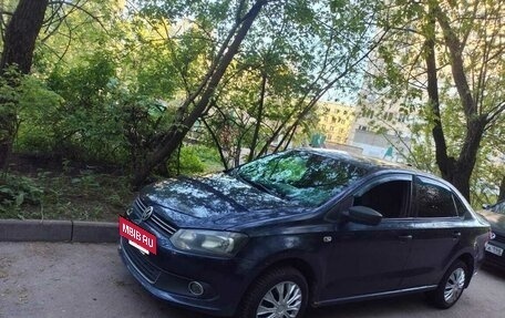 Volkswagen Polo VI (EU Market), 2011 год, 360 000 рублей, 2 фотография