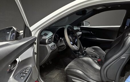 Hyundai Veloster II, 2022 год, 1 943 000 рублей, 11 фотография