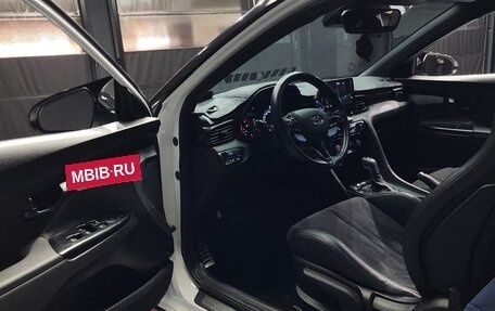 Hyundai Veloster II, 2021 год, 1 843 000 рублей, 13 фотография