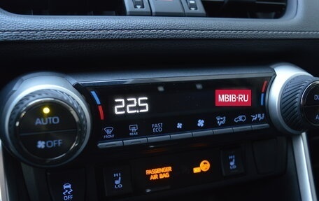 Toyota RAV4, 2021 год, 3 760 000 рублей, 19 фотография
