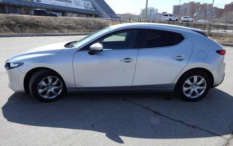 Mazda 3, 2022 год, 2 270 000 рублей, 38 фотография