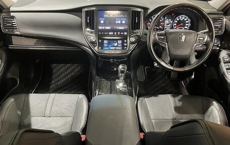 Toyota Crown, 2018 год, 1 800 000 рублей, 9 фотография