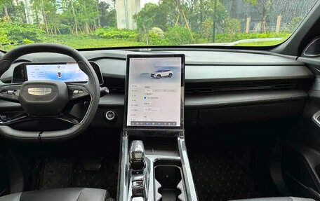 Geely Atlas, 2024 год, 1 799 000 рублей, 11 фотография