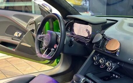 Audi R8, 2022 год, 16 750 000 рублей, 4 фотография