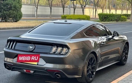 Ford Mustang VI рестайлинг, 2020 год, 2 800 000 рублей, 5 фотография
