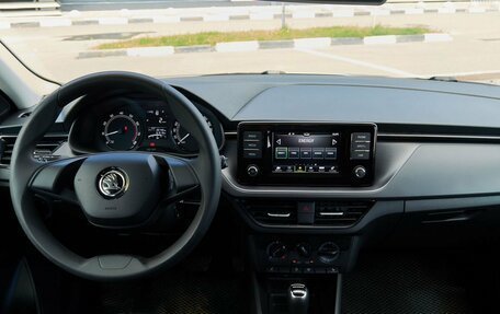 Skoda Rapid II, 2022 год, 1 768 000 рублей, 10 фотография