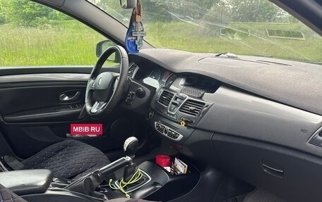 Renault Laguna III рестайлинг, 2011 год, 685 000 рублей, 4 фотография