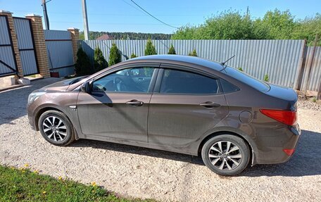 Hyundai Solaris II рестайлинг, 2015 год, 885 000 рублей, 1 фотография