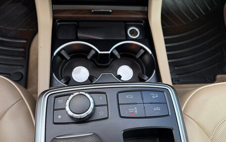 Mercedes-Benz M-Класс, 2013 год, 22 фотография