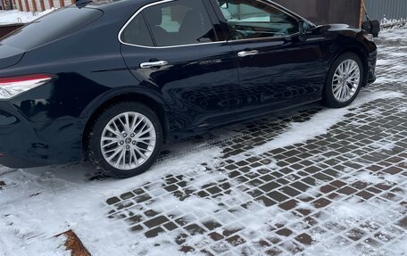 Toyota Camry, 2018 год, 3 100 000 рублей, 5 фотография