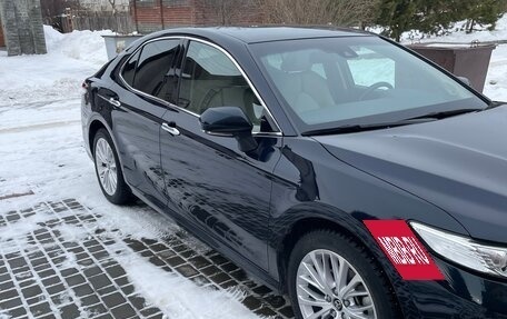Toyota Camry, 2018 год, 3 100 000 рублей, 4 фотография