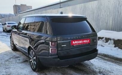 Land Rover Range Rover IV рестайлинг, 2018 год, 8 000 000 рублей, 2 фотография