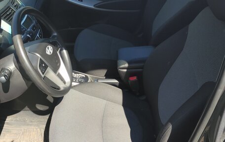 Hyundai Solaris II рестайлинг, 2013 год, 671 000 рублей, 6 фотография