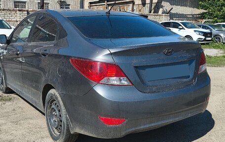 Hyundai Solaris II рестайлинг, 2013 год, 671 000 рублей, 10 фотография