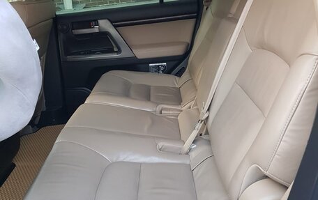 Toyota Land Cruiser 200, 2010 год, 3 550 000 рублей, 7 фотография