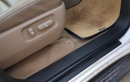 Toyota Land Cruiser 200, 2010 год, 3 550 000 рублей, 26 фотография