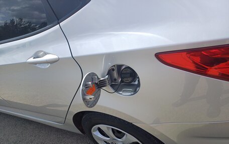 Hyundai Solaris II рестайлинг, 2013 год, 850 000 рублей, 14 фотография