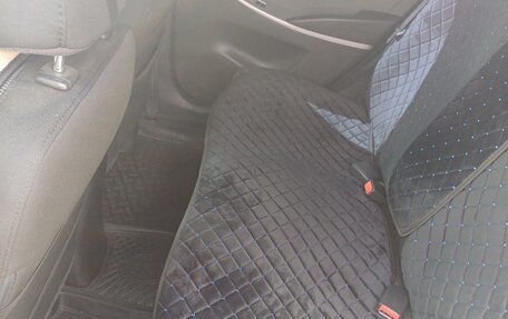 Hyundai Solaris II рестайлинг, 2013 год, 850 000 рублей, 12 фотография