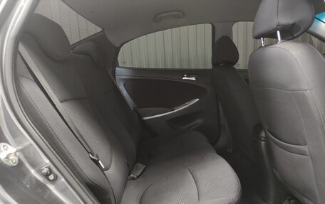 Hyundai Solaris II рестайлинг, 2013 год, 977 000 рублей, 10 фотография