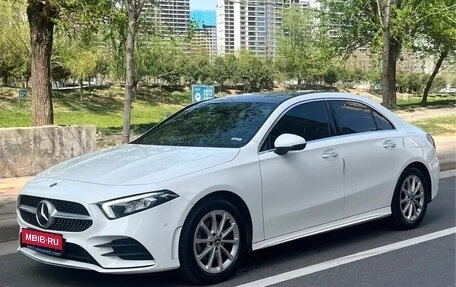 Mercedes-Benz A-Класс, 2021 год, 1 700 000 рублей, 1 фотография