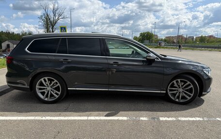 Volkswagen Passat B8 рестайлинг, 2019 год, 2 450 000 рублей, 4 фотография
