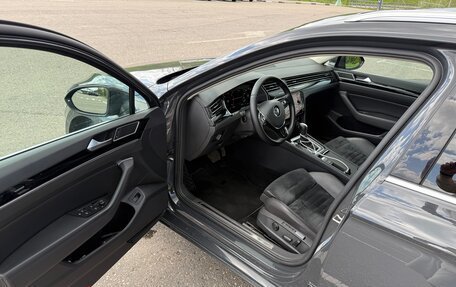Volkswagen Passat B8 рестайлинг, 2019 год, 2 450 000 рублей, 8 фотография