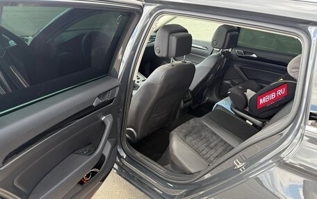 Volkswagen Passat B8 рестайлинг, 2019 год, 2 450 000 рублей, 9 фотография
