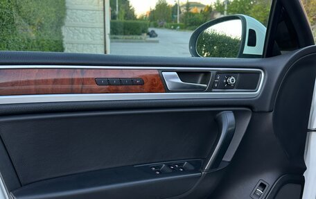 Volkswagen Touareg III, 2013 год, 2 445 000 рублей, 10 фотография