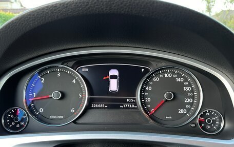 Volkswagen Touareg III, 2013 год, 2 445 000 рублей, 21 фотография