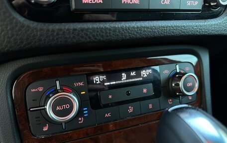 Volkswagen Touareg III, 2013 год, 2 445 000 рублей, 26 фотография