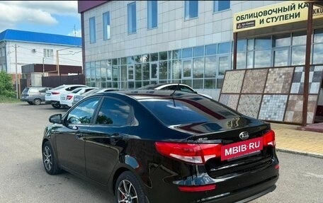KIA Rio III рестайлинг, 2015 год, 890 000 рублей, 2 фотография