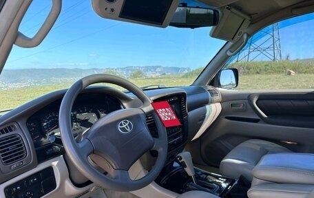 Toyota Land Cruiser 100 рестайлинг 2, 2002 год, 1 700 000 рублей, 16 фотография