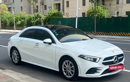 Mercedes-Benz A-Класс, 2021 год, 1 700 000 рублей, 3 фотография