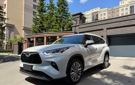 Toyota Highlander, 2025 год, 5 370 000 рублей, 2 фотография
